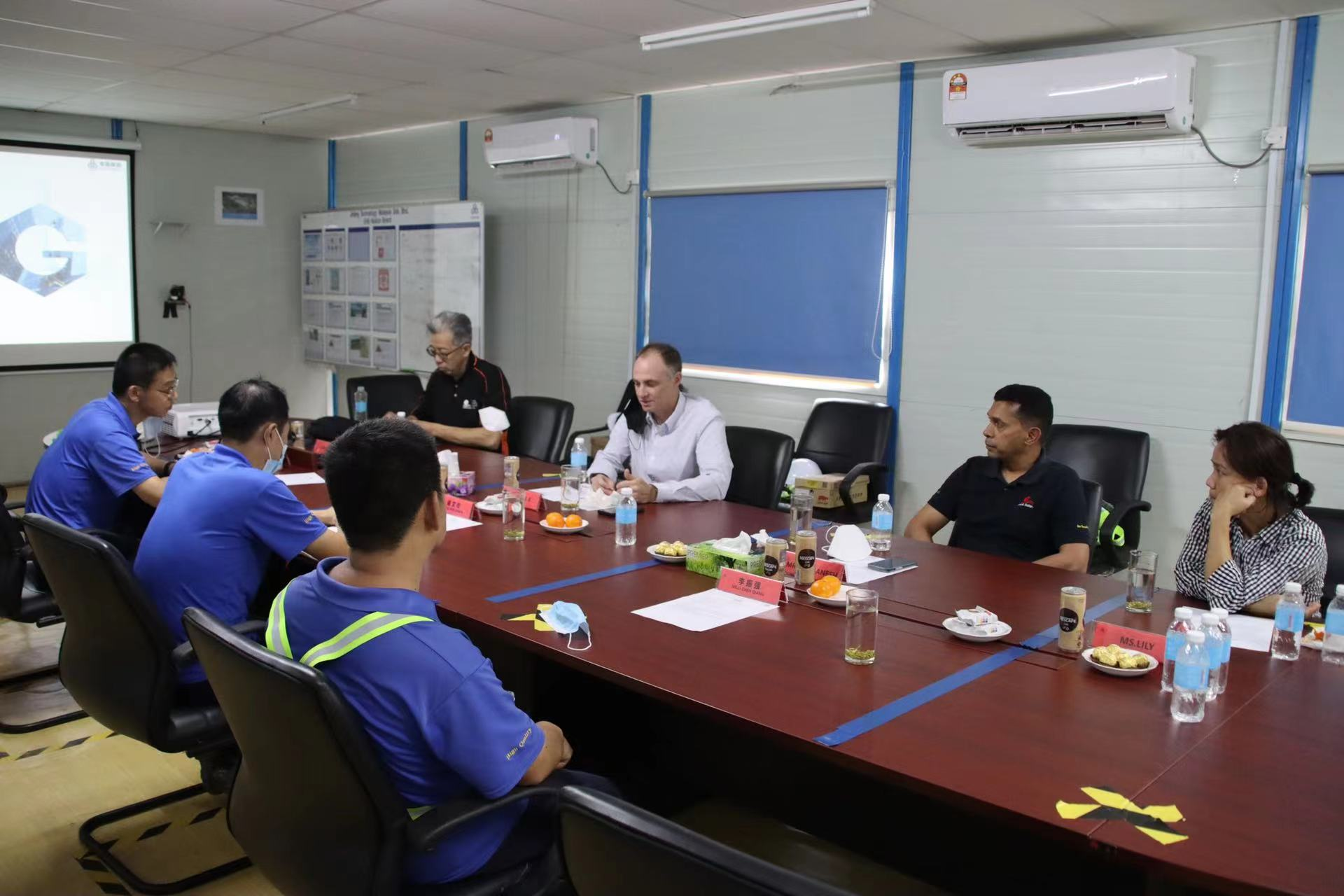 333体育科技马来西亚公司接待第一太阳能客户来访